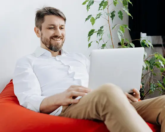 HR software thumb
